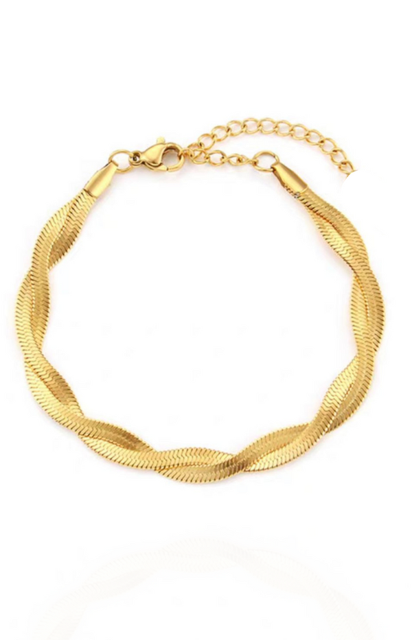 Savannah Herringbone Twist-Chain Link Bracelet in Gold