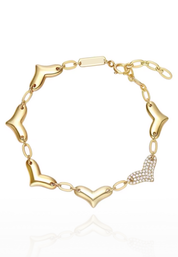 Fluttering Heart Charms Chain Link Bracelet in Gold