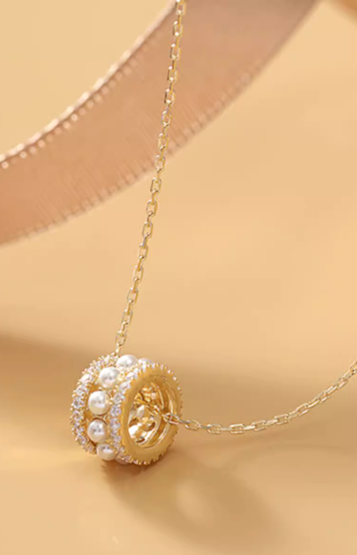 Pearl Ring Pendant Chain Necklace in Gold