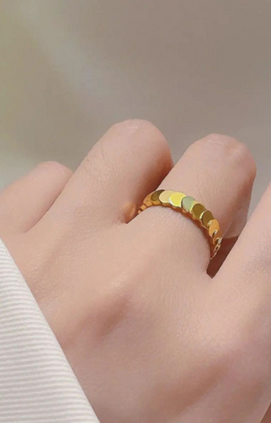 Colin Band Eternal Ring in Gold