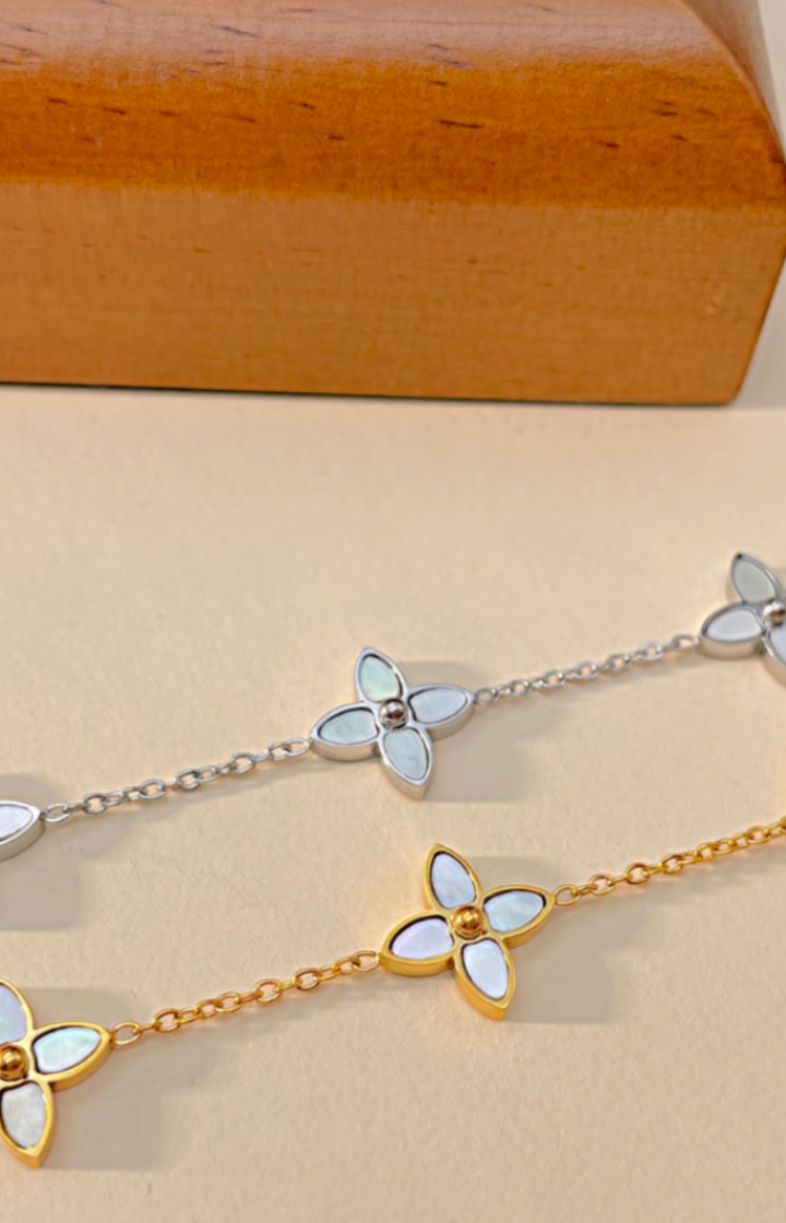 Velle Blossom Flower Mother of Pearl Pendant Chain Bracelet