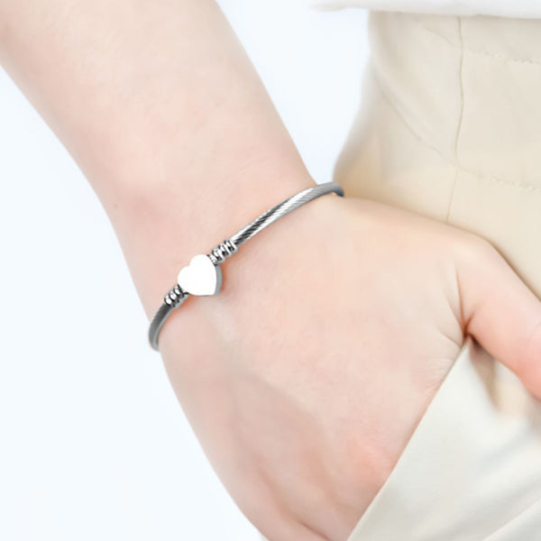 กำไลข้อมือหัวใจ Hathaway