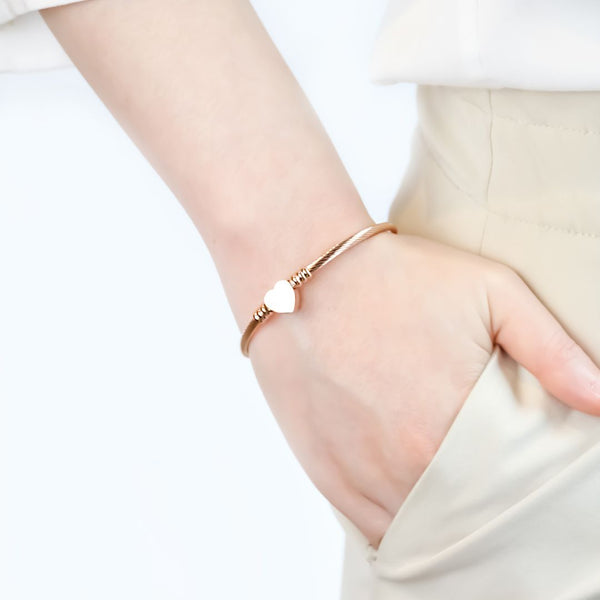 กำไลข้อมือหัวใจ Hathaway