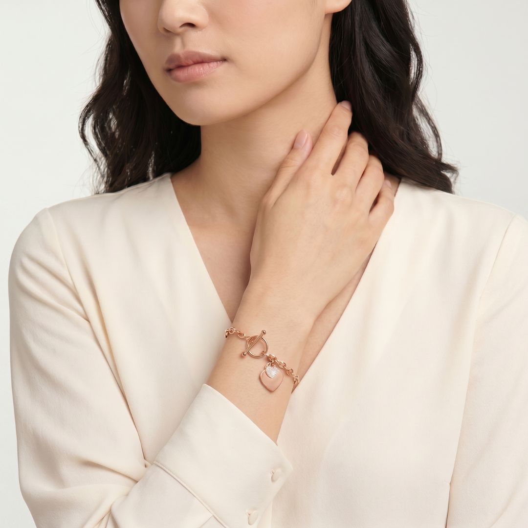 สร้อยข้อมือ La Devotion CZ Heart Tag Toggle Clasp