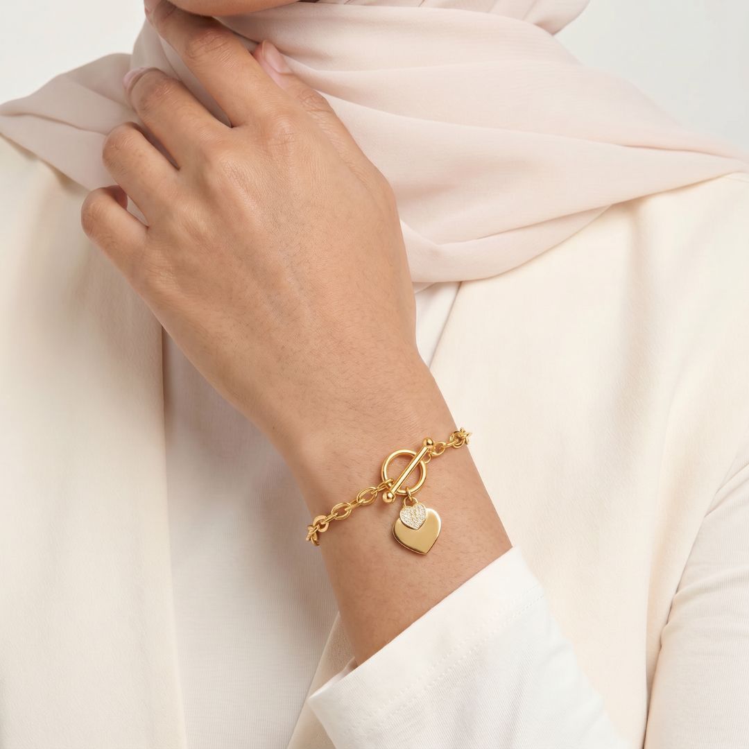 สร้อยข้อมือ La Devotion CZ Heart Tag Toggle Clasp