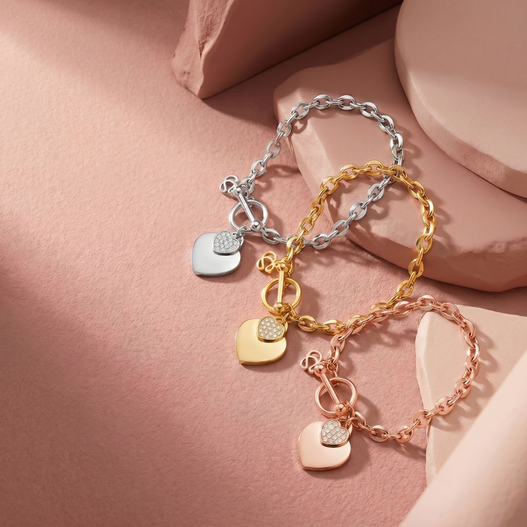 สร้อยข้อมือ La Devotion CZ Heart Tag Toggle Clasp