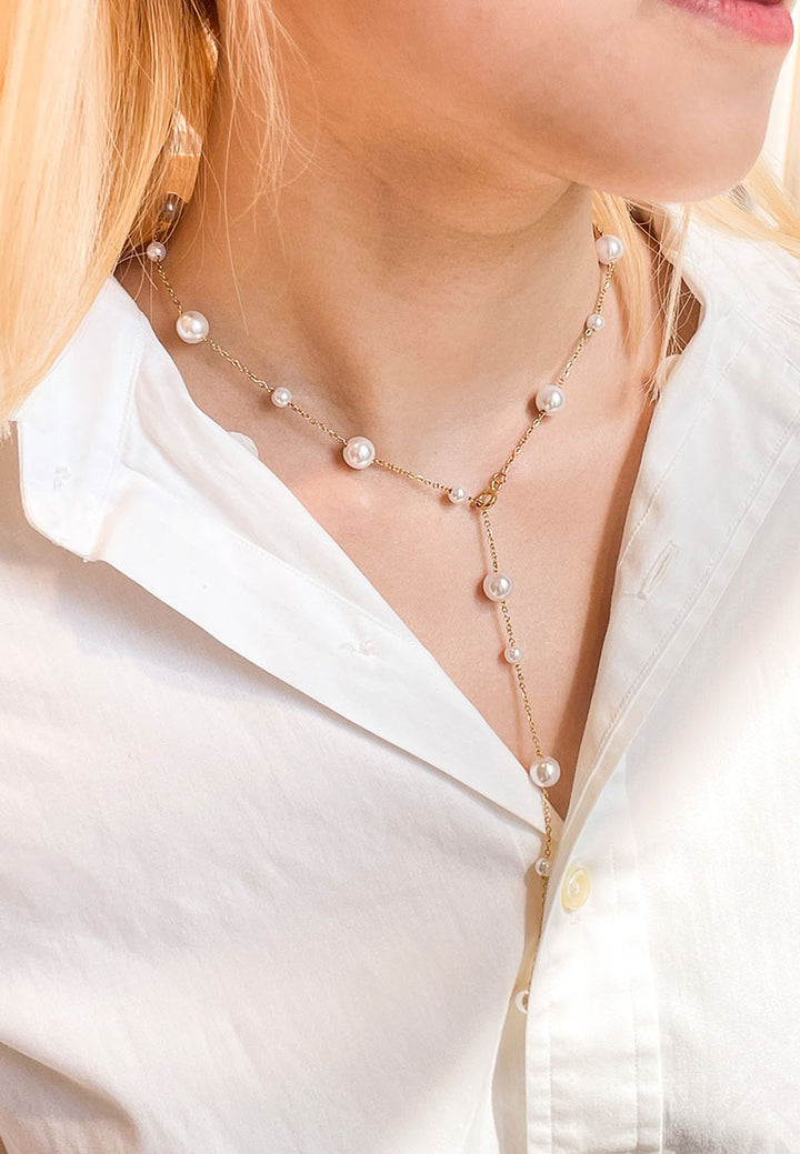 Celovis Dara Pearl White Choker Chain Necklace in Gold