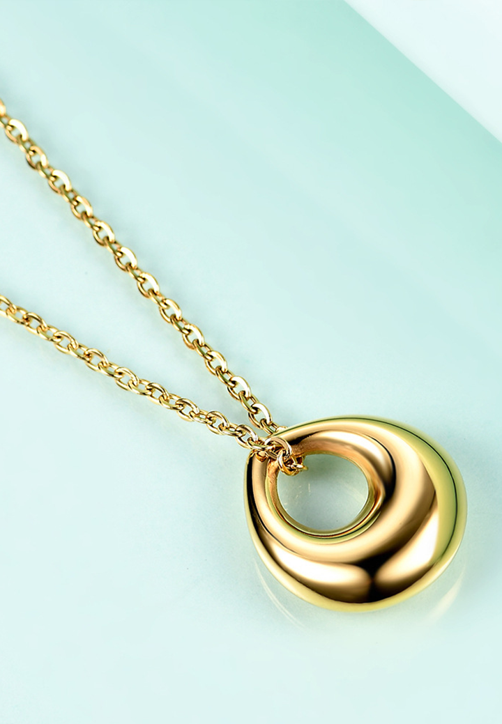 Lara Teardrop Engravable Oval Pendant Chain Minimalist Necklace