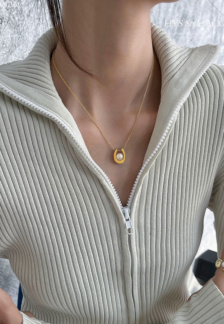 Unice Unique "U" Shape with Pearl Pendant Chain Necklace in Gold