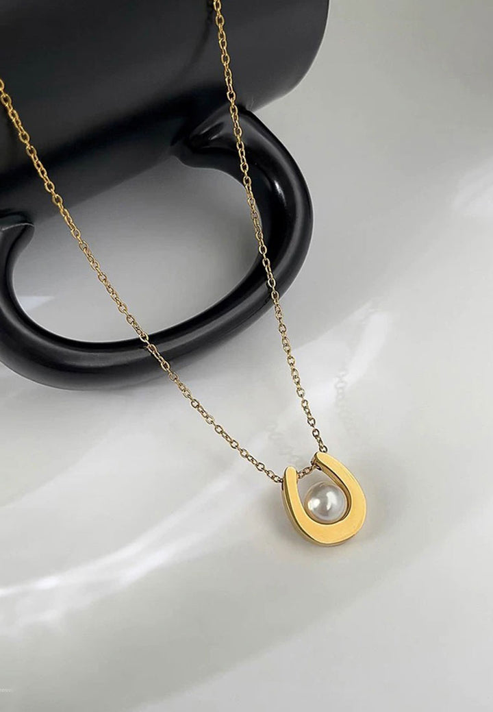 Unice Unique "U" Shape with Pearl Pendant Chain Necklace in Gold