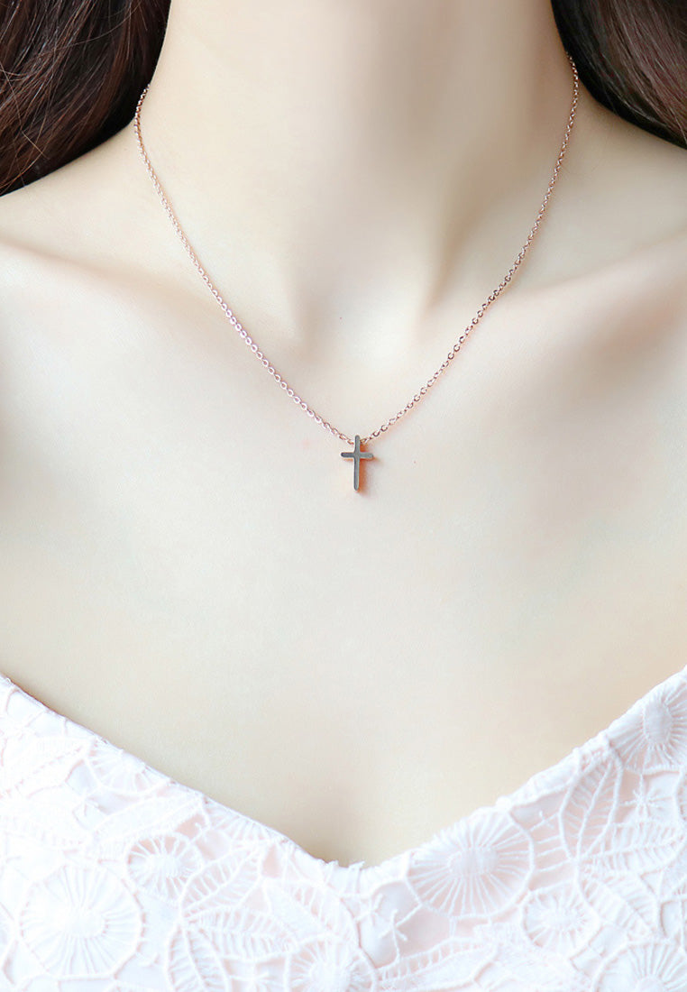 TINGN Cross Necklace for Women Silver Black Rose Gold Paperclip Chain Cross  Necklace Stainless Steel Cross Pendant Necklace 14-18 Inches Cross Necklace  for Women Men - Walmart.com