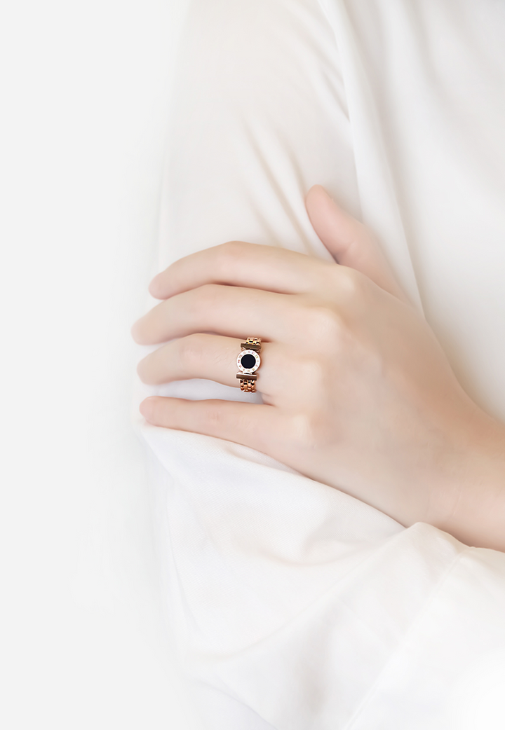 Aubree Black Round Roman Numeral Ring in Rose Gold