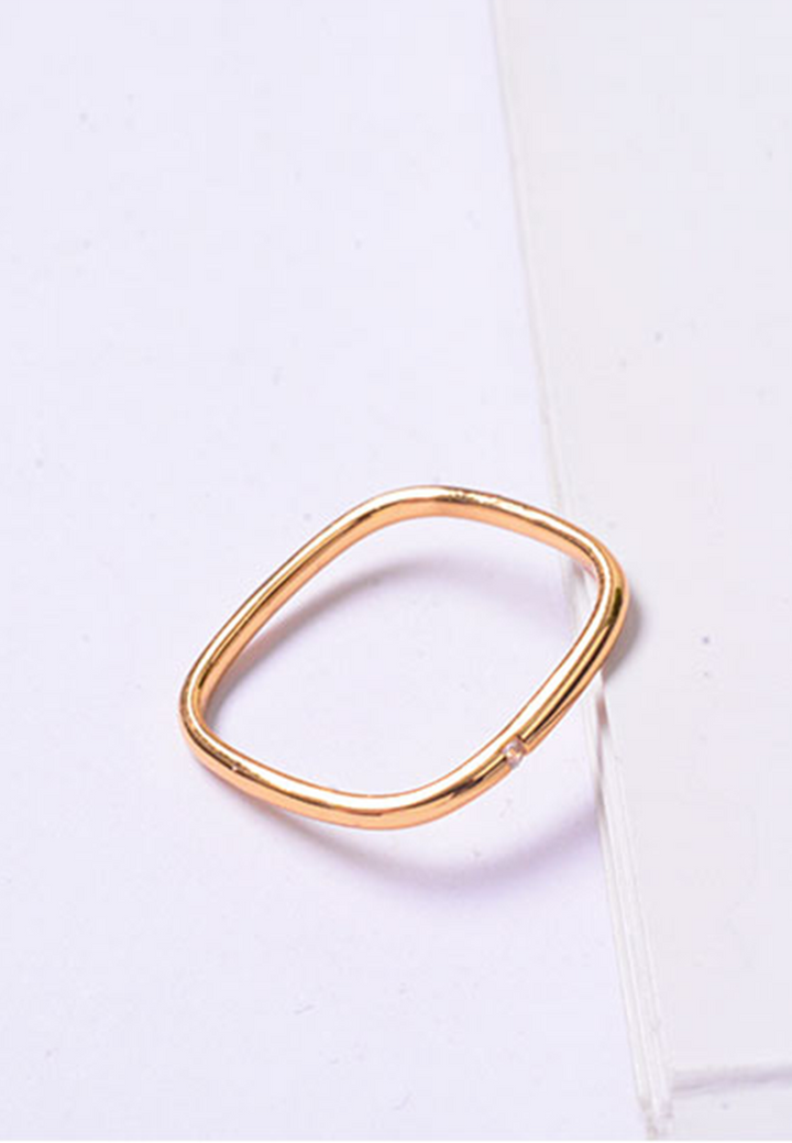 Levaine Minimalist Micro Cubic Zirconia Ring